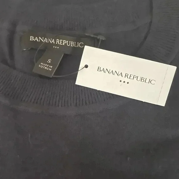 Banana Republic Cute Crew Neck Kitten Cat Tee - Picture 6 of 8